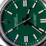 Rolex Oyster Perpetual 41 134300 (2025) - Groen wijzerplaat 41mm Staal (3/4)