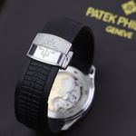 Patek Philippe Aquanaut 5165 (2009) - Black dial 38 mm Steel case (4/8)