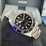Tudor Black Bay Fifty-Eight 79030N (2025) - Black dial 39 mm Steel case (6/8)