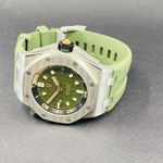 Audemars Piguet Royal Oak Offshore Diver 15720ST.OO.A052CA.01 (2022) - Green dial 42 mm Steel case (4/8)
