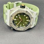 Audemars Piguet Royal Oak Offshore Diver 15720ST.OO.A052CA.01 (2022) - Green dial 42 mm Steel case (2/8)