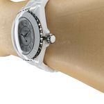 Chanel J12 H6345 (2024) - White dial 33 mm Ceramic case (4/8)