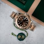 Rolex Yacht-Master 40 126621 (2023) - Brown dial 40 mm Gold/Steel case (1/8)