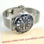 Omega Seamaster Diver 300 M 210.30.42.20.03.002 (2024) - Blue dial 42 mm Steel case (2/8)