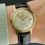 Omega Seamaster 166.020 (1963) - White dial 34 mm Yellow Gold case (2/8)