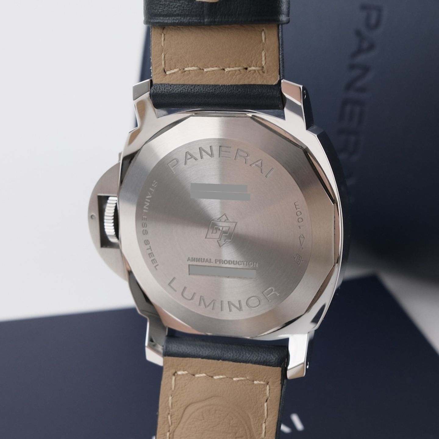 Panerai Luminor PAM01085 (2025) - Blue dial 44 mm Steel case (7/8)