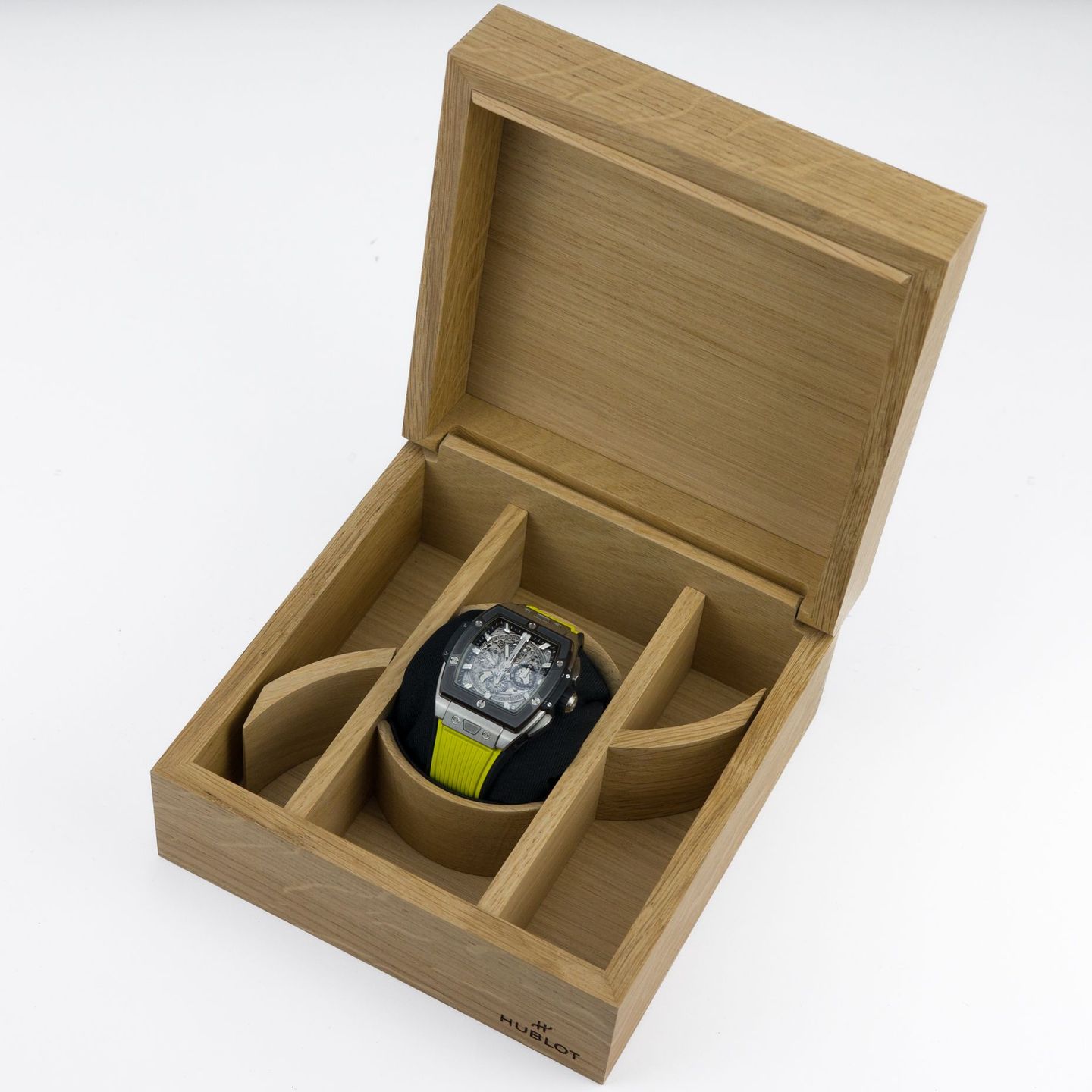 Hublot Spirit of Big Bang 642.NM.0170.RX - (2/8)