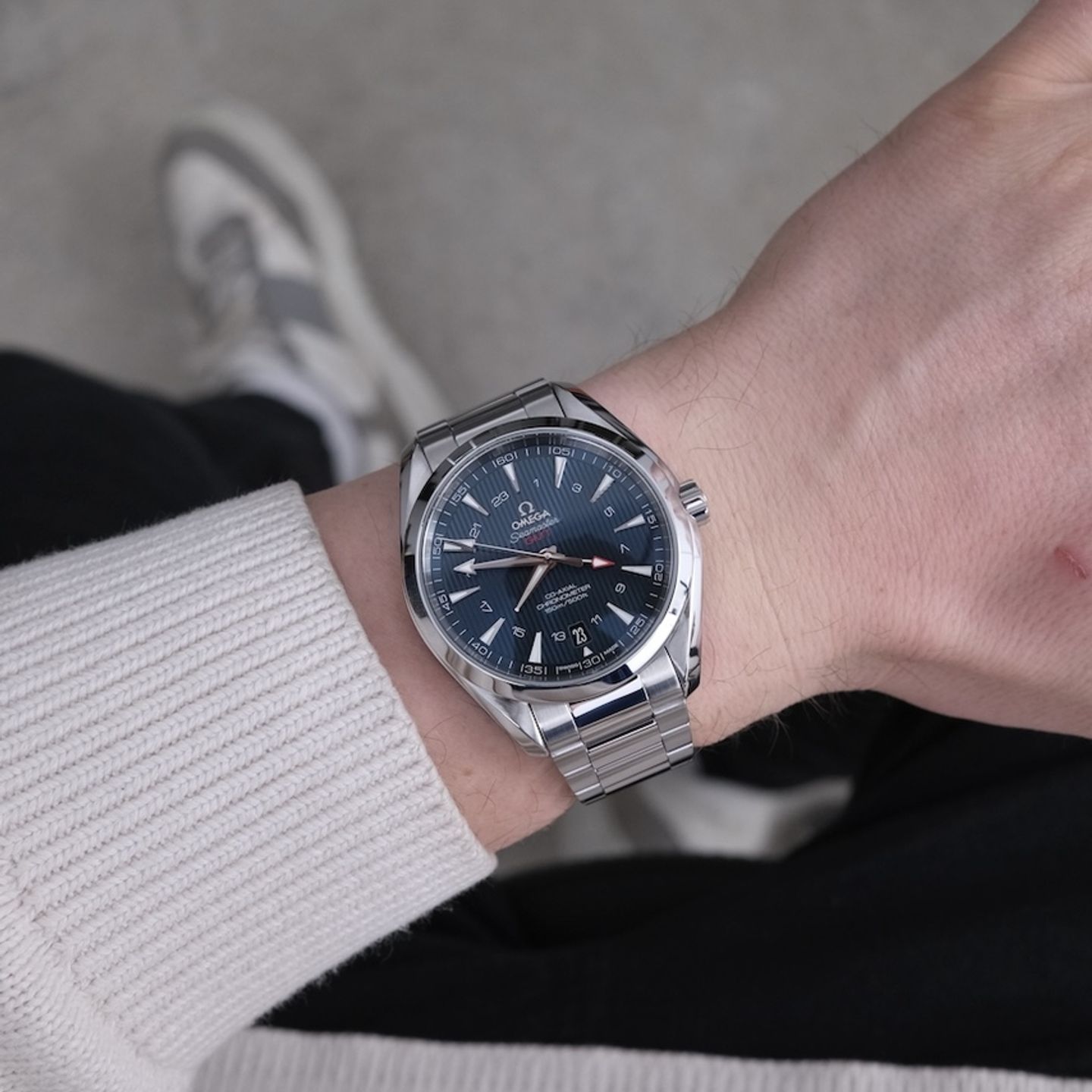 Omega Seamaster Aqua Terra 231.10.43.22.03.001 (2020) - Blue dial 43 mm Steel case (2/8)