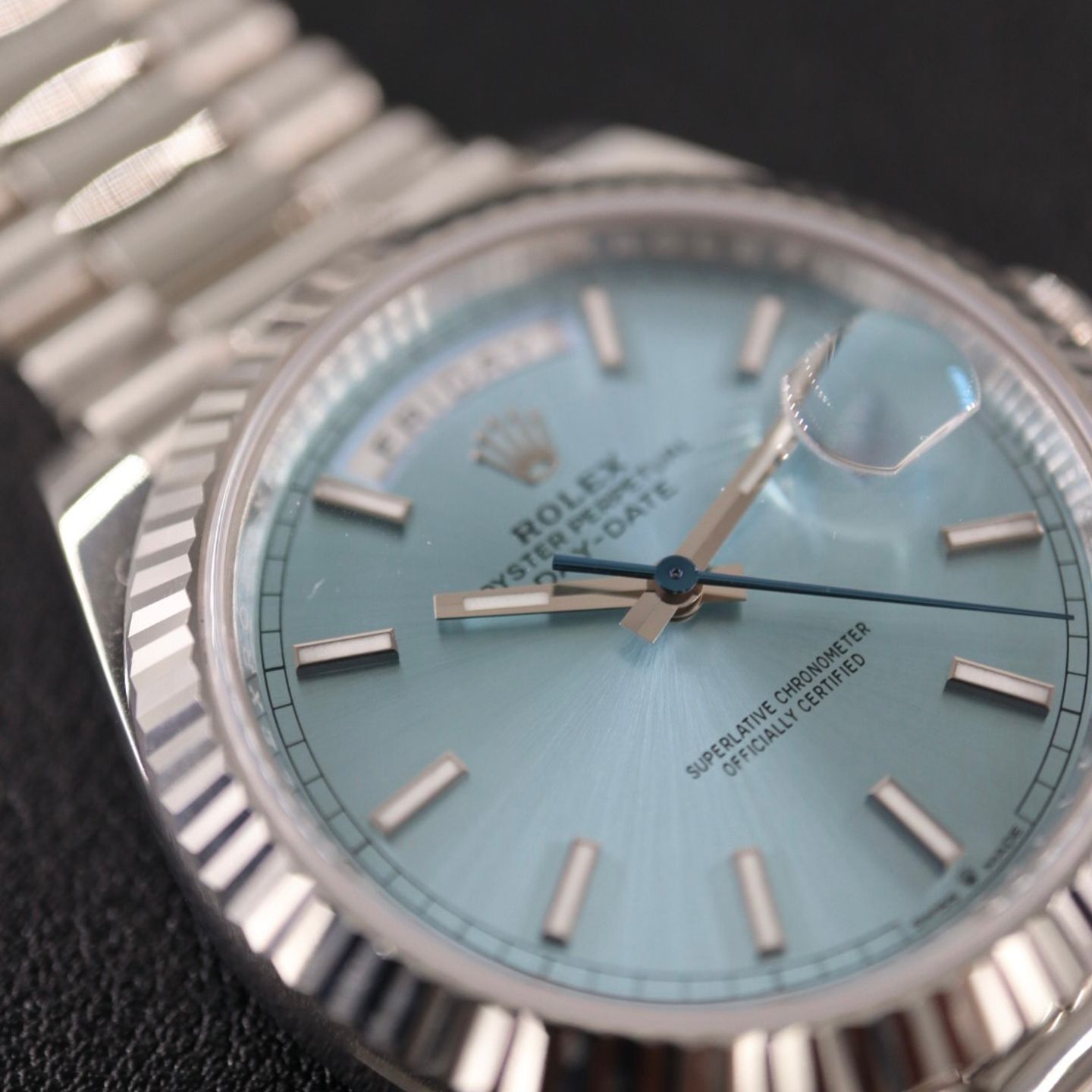 Rolex Day-Date 40 228236 (2024) - Blue dial 40 mm Platinum case (6/8)