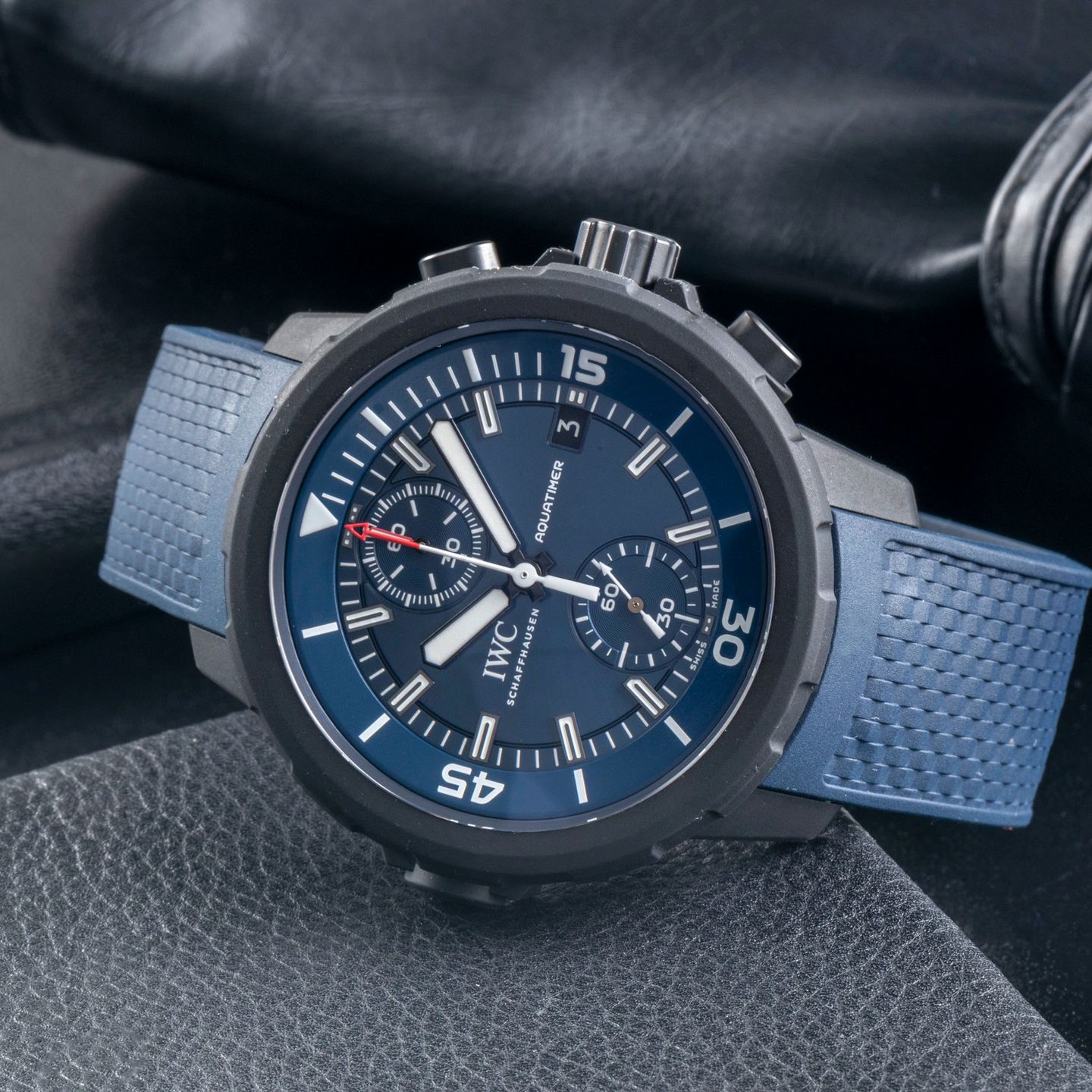 IWC Aquatimer Chronograph IW379507 (2019) - Blue dial 45 mm Steel case (2/8)