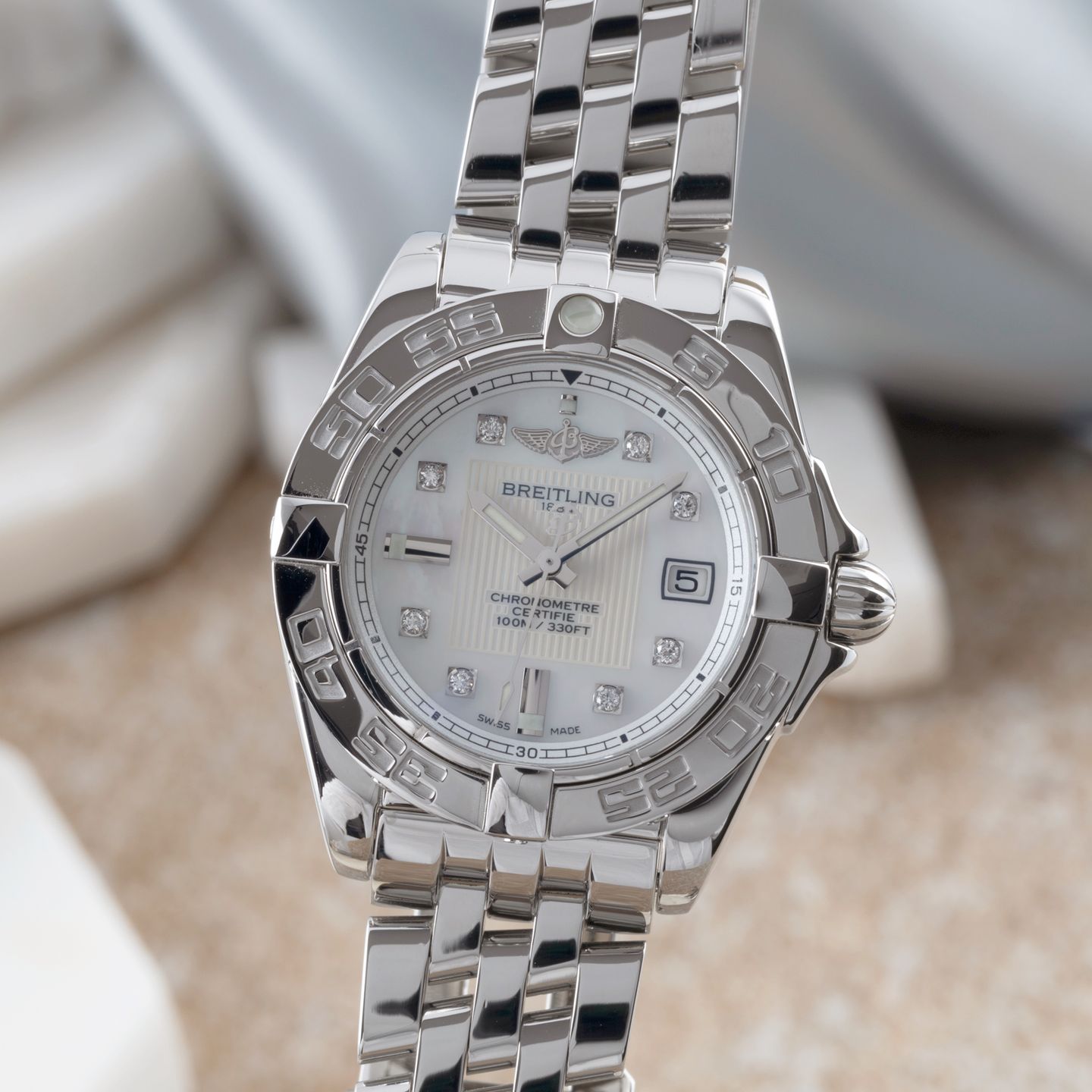 Breitling Galactic 32 A71356L2.A708.116X (Unknown (random serial)) - White dial 32 mm Steel case (3/8)