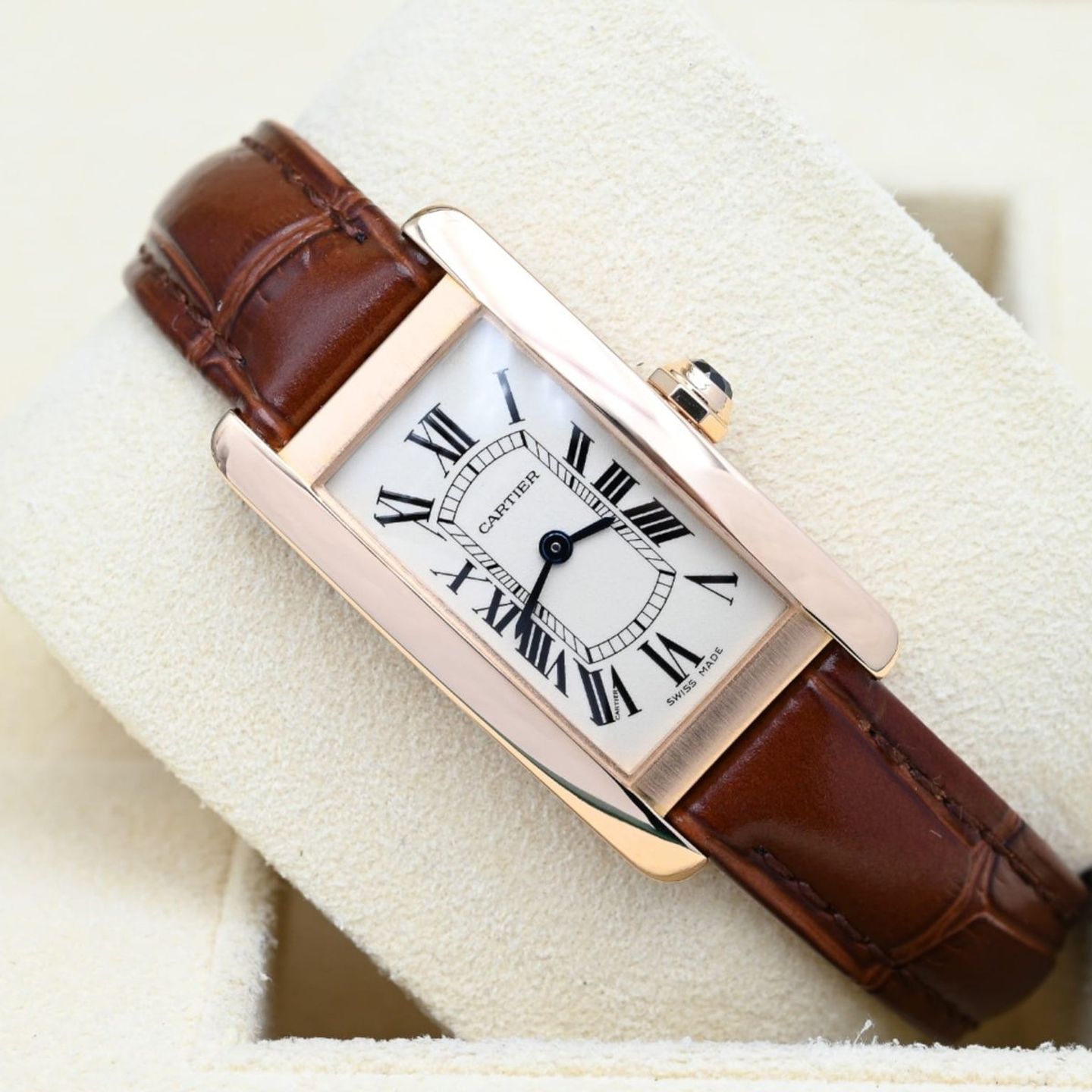 Cartier Tank Américaine W2607456 (2017) - Silver dial 35 mm Rose Gold case (1/8)