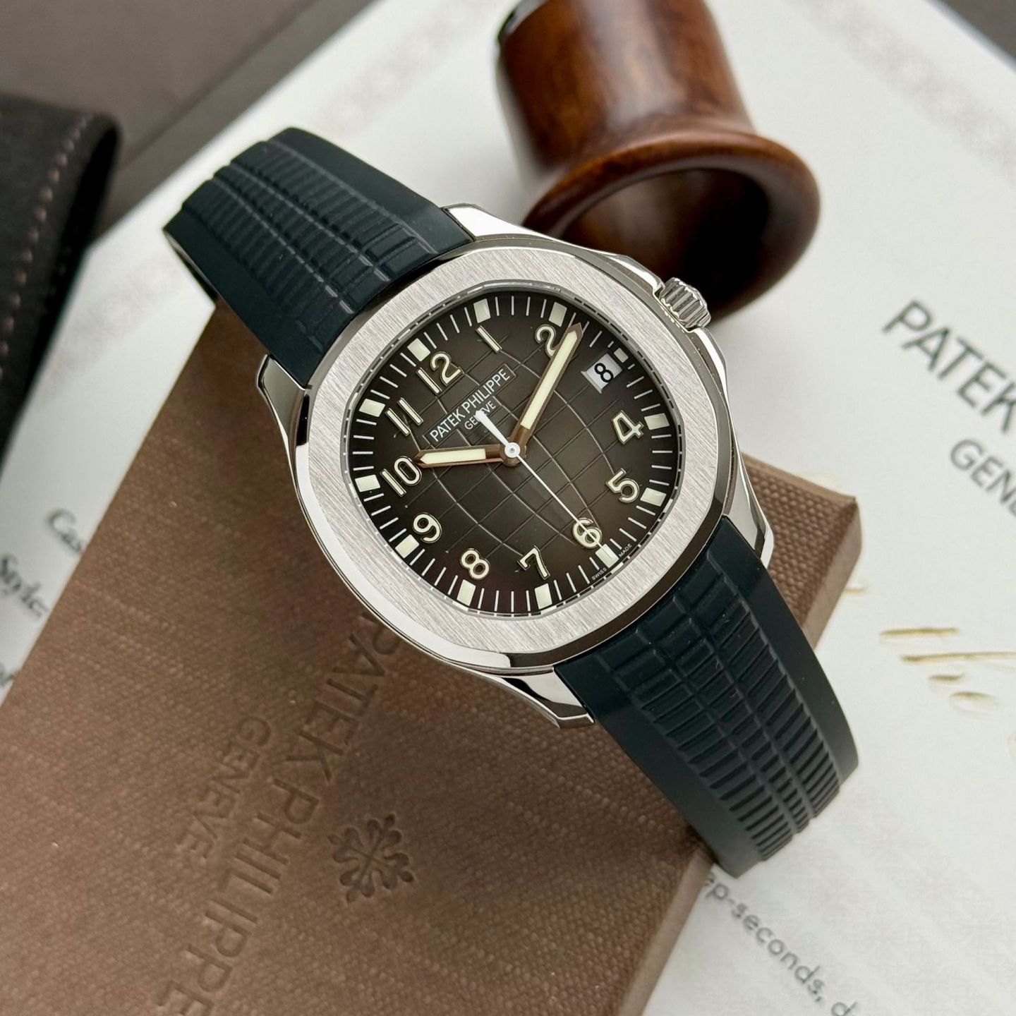 Patek Philippe Aquanaut 5167 (2011) - Zwart wijzerplaat 41mm Staal (3/8)