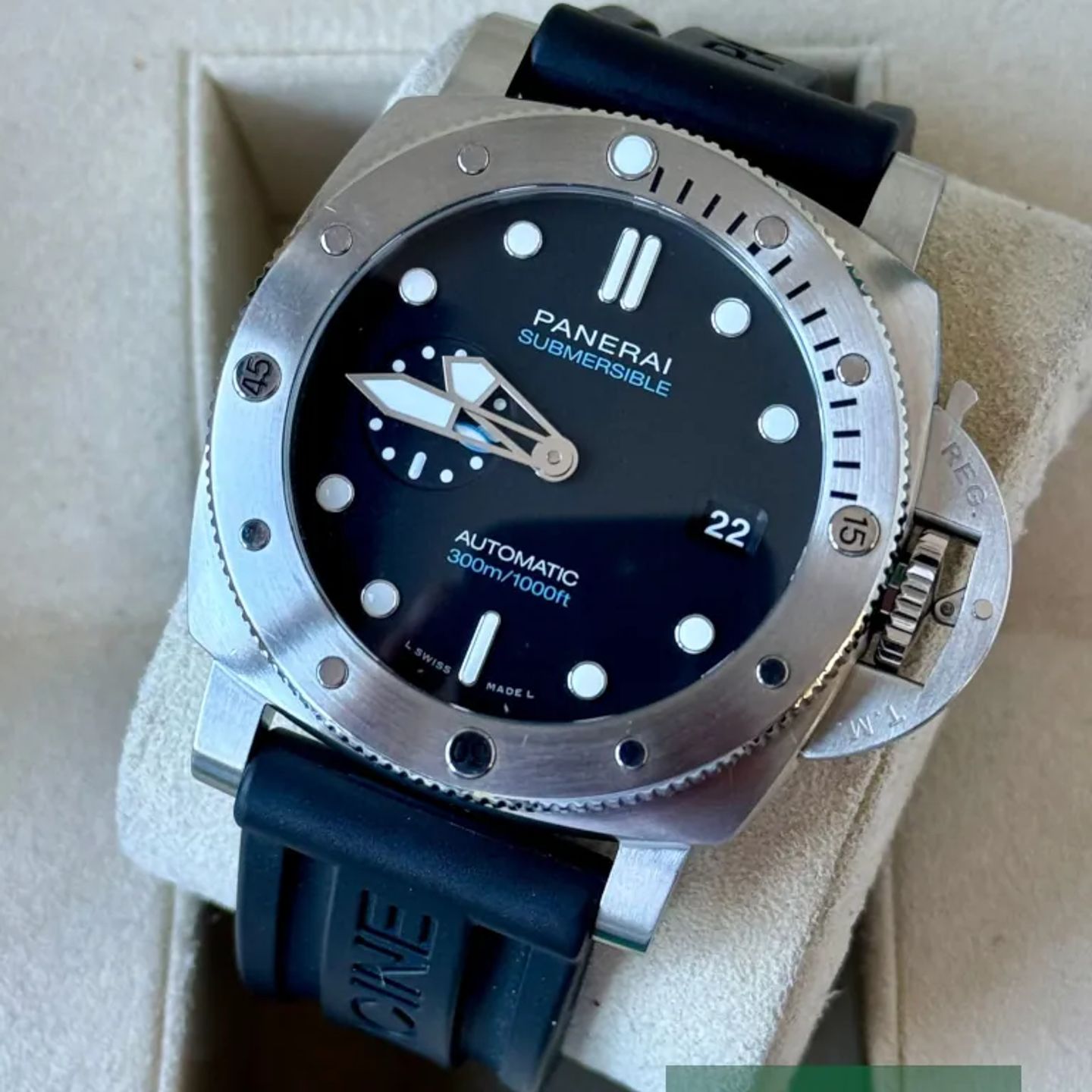 Panerai Luminor Submersible PAM01229 - (3/7)