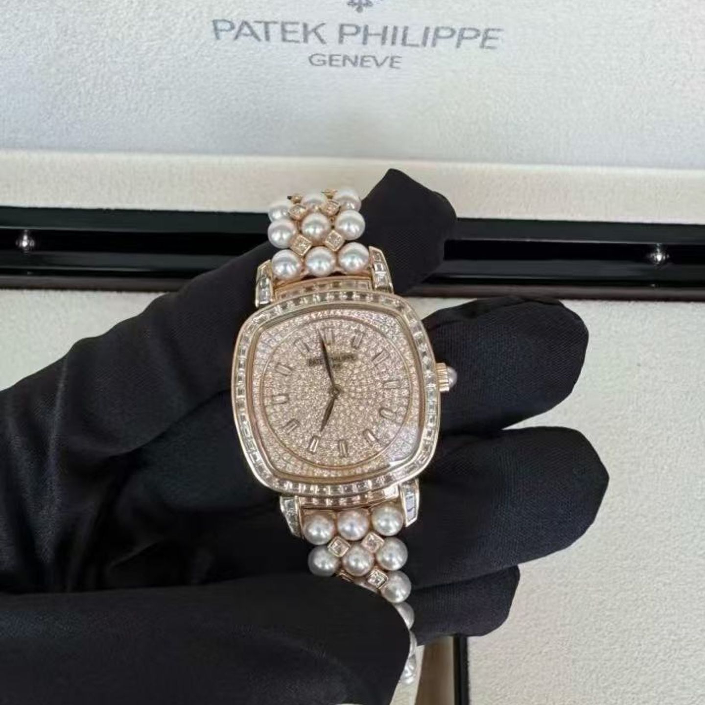 Patek Philippe Gondolo 7042/100R-010 - (1/6)