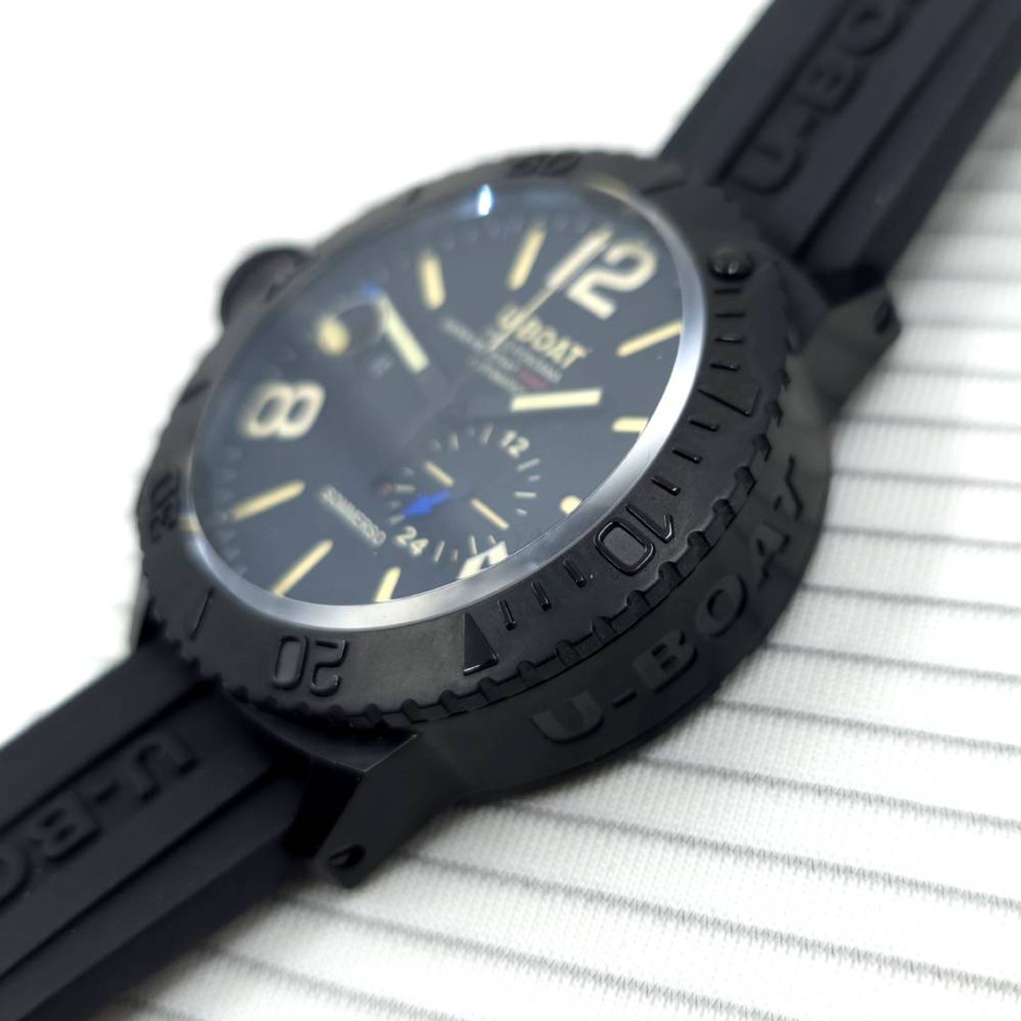 U-Boat Classico 9015 (2025) - Black dial 47 mm Steel case (4/8)