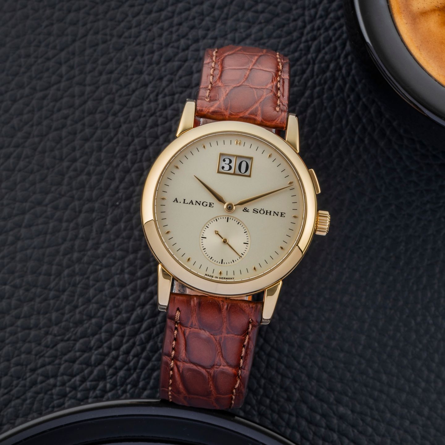 A. Lange & Söhne Saxonia 105.021 (1999) - Silver dial 34 mm Yellow Gold case (1/8)