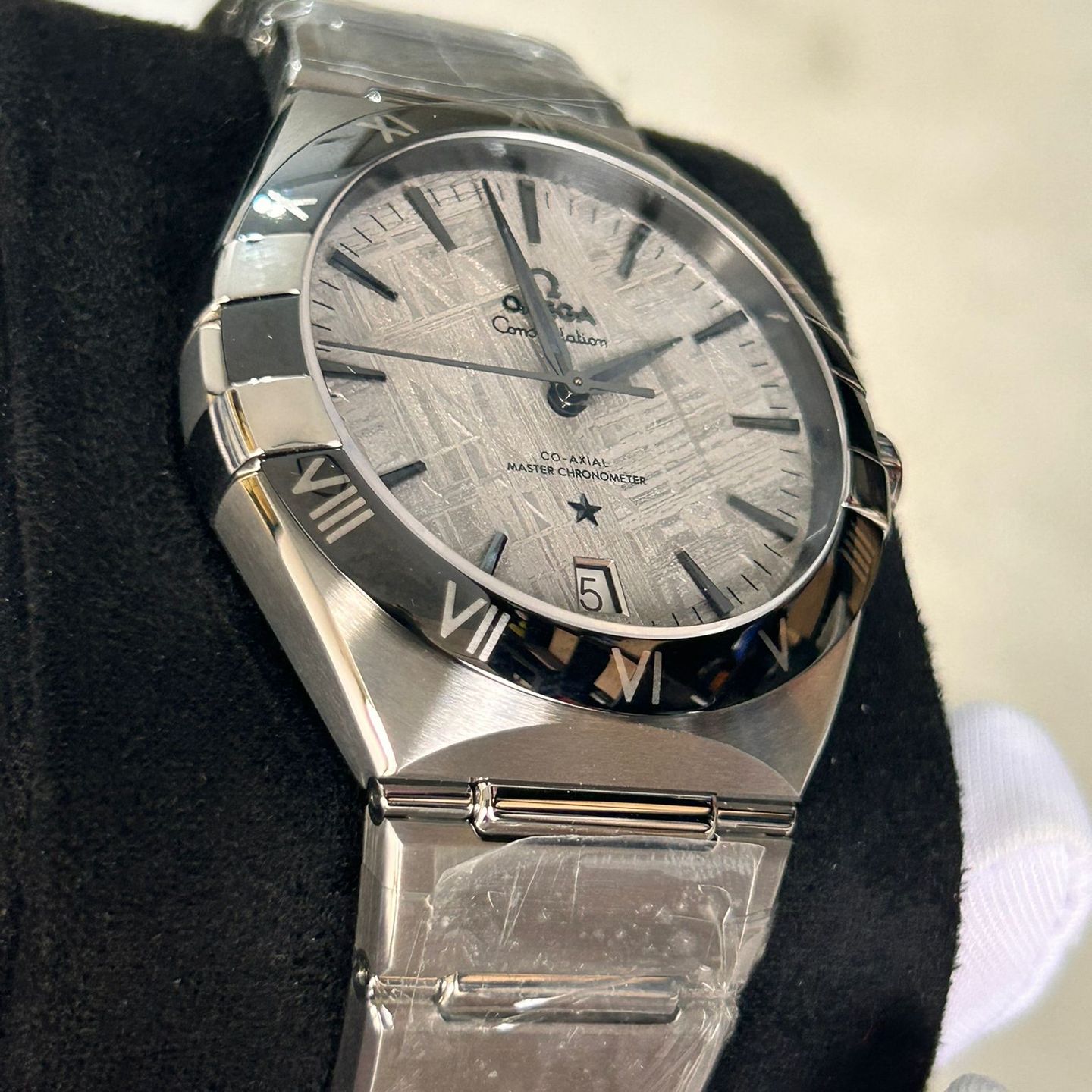 Omega Constellation 131.30.41.21.99.001 (2024) - Silver dial 41 mm Steel case (3/7)