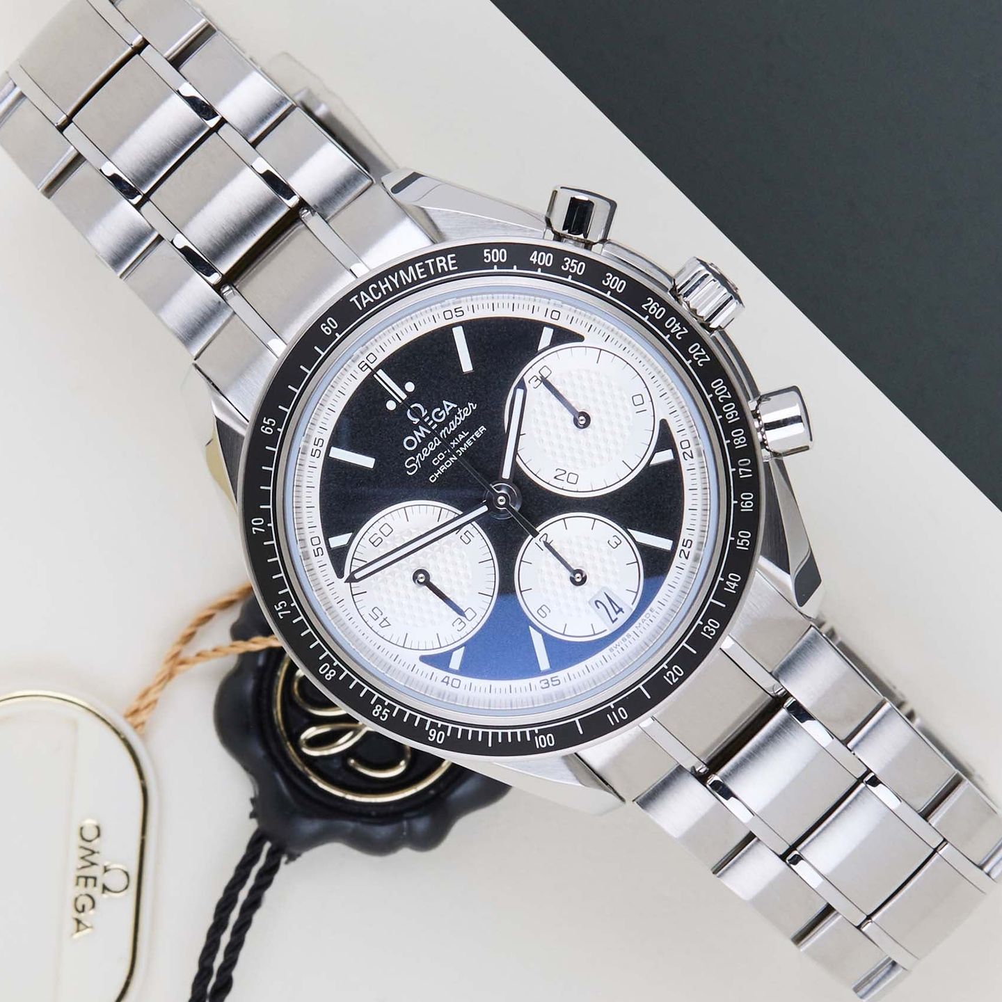 Omega Speedmaster Racing 326.30.40.50.01.002 (2026) - Black dial 40 mm Steel case (1/8)