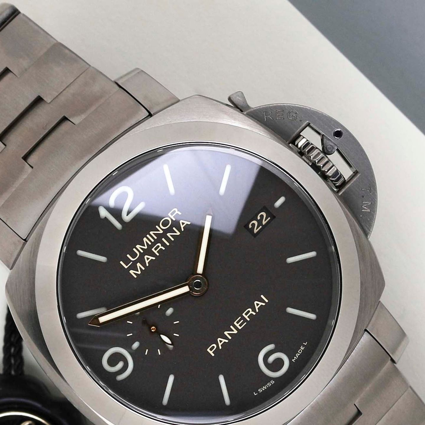 Panerai Luminor Marina 1950 3 Days Automatic PAM00352 (2017) - Bruin wijzerplaat 44mm Titanium (3/8)