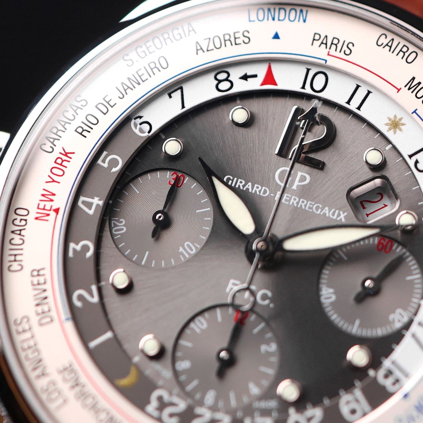 Girard-Perregaux Unknown 1010 (2008) - 39mm (2/3)