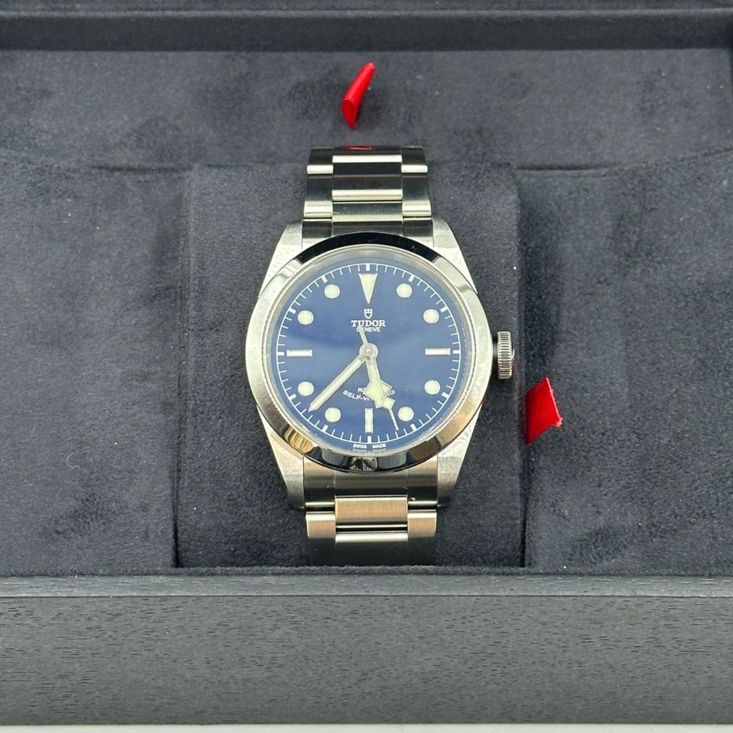 Tudor Black Bay 41 79540-0004 (Unknown (random serial)) - Blue dial 41 mm Steel case (4/8)