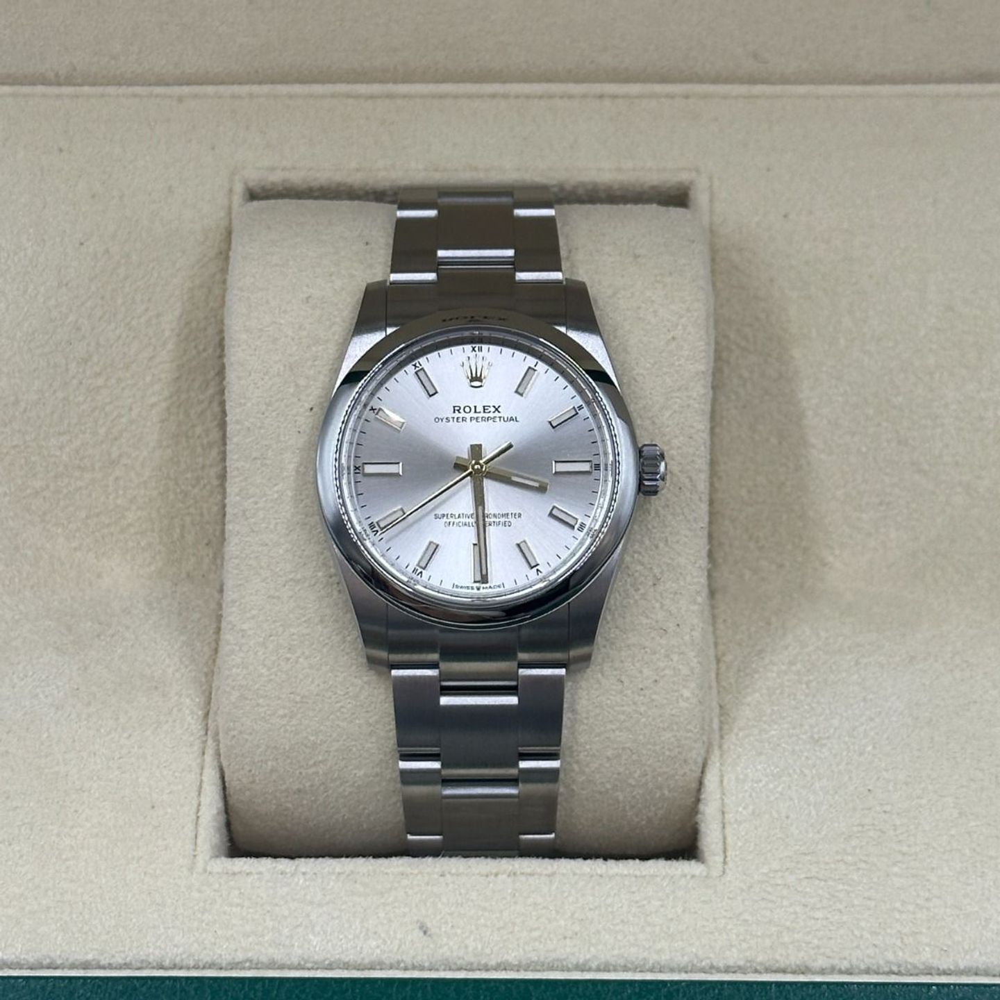 Rolex Oyster Perpetual 34 124200 (2024) - Zilver wijzerplaat 28mm Staal (5/8)