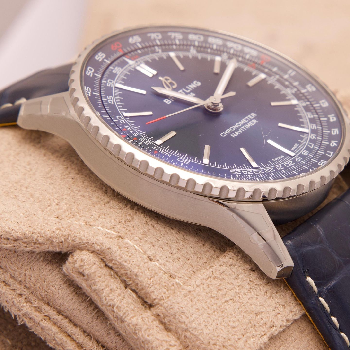 Breitling Navitimer A17329161C1P1 (2026) - Blue dial 41 mm Steel case (4/5)