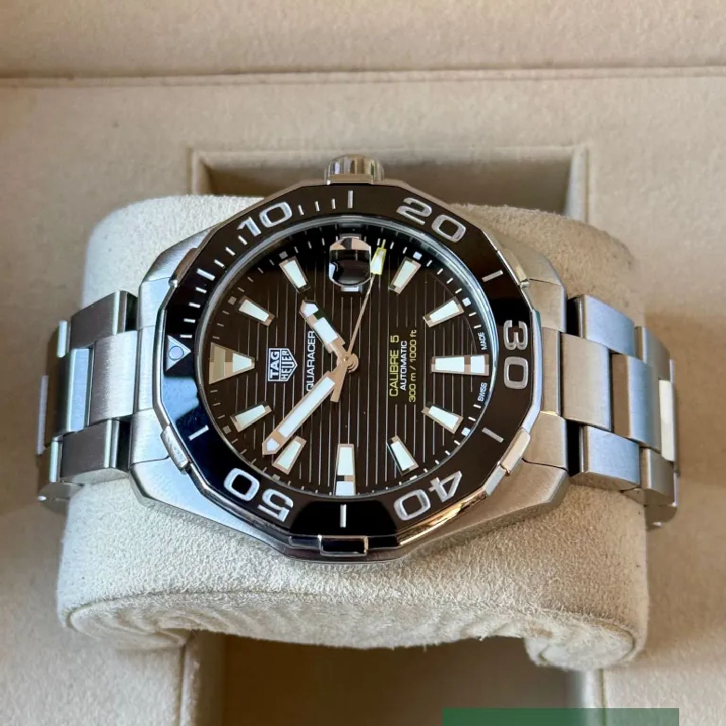 TAG Heuer Aquaracer 300M WAY201A (2019) - Black dial 43 mm Steel case (5/7)