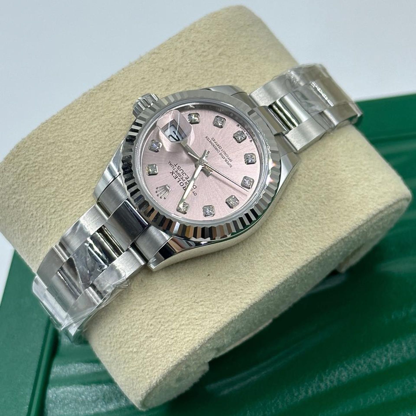 Rolex Lady-Datejust 279174 (2025) - Roze wijzerplaat 28mm Staal (3/10)