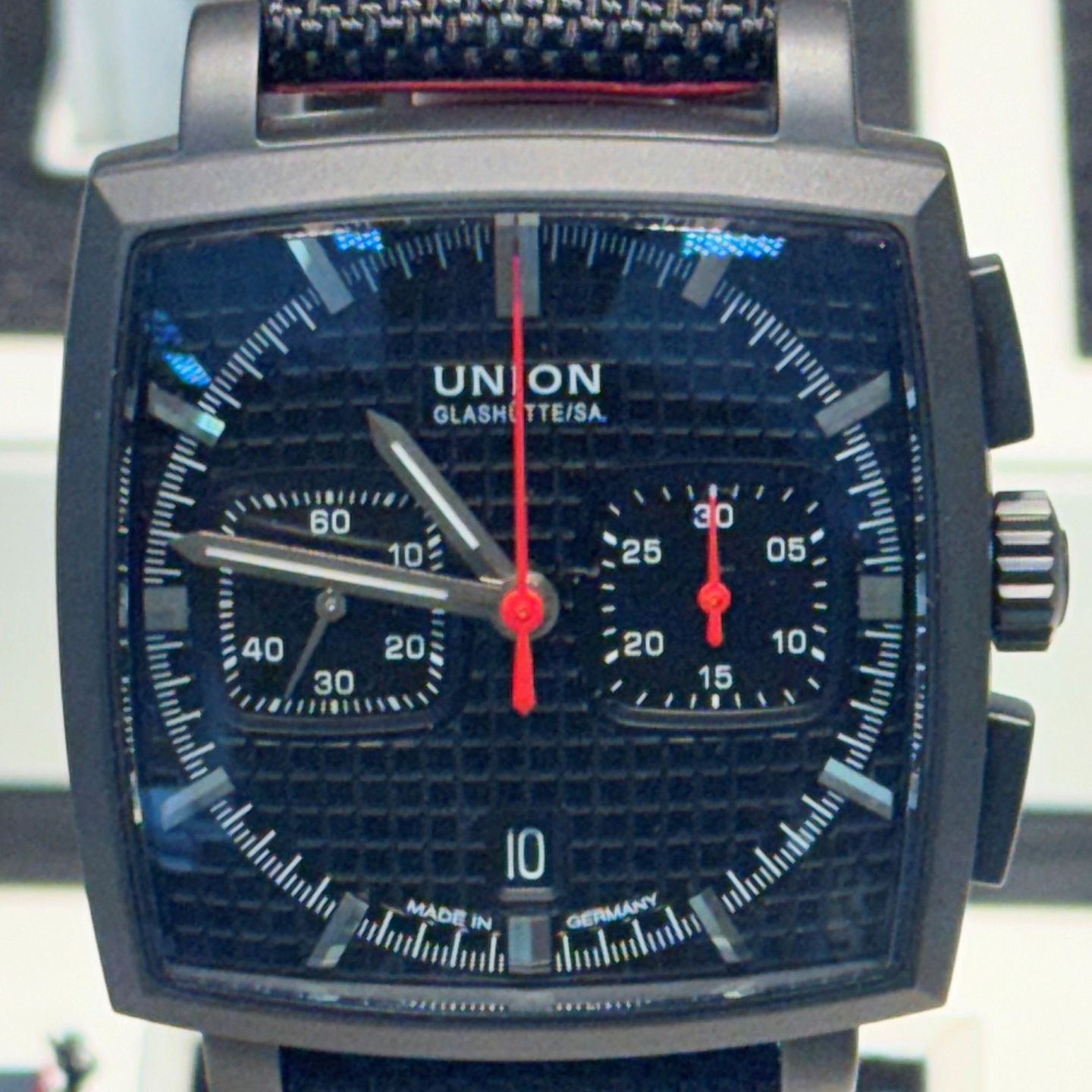 Union Glashütte Averin Chronograph D015.527.38.051.00 (2024) - Zwart wijzerplaat 41mm Staal (1/1)