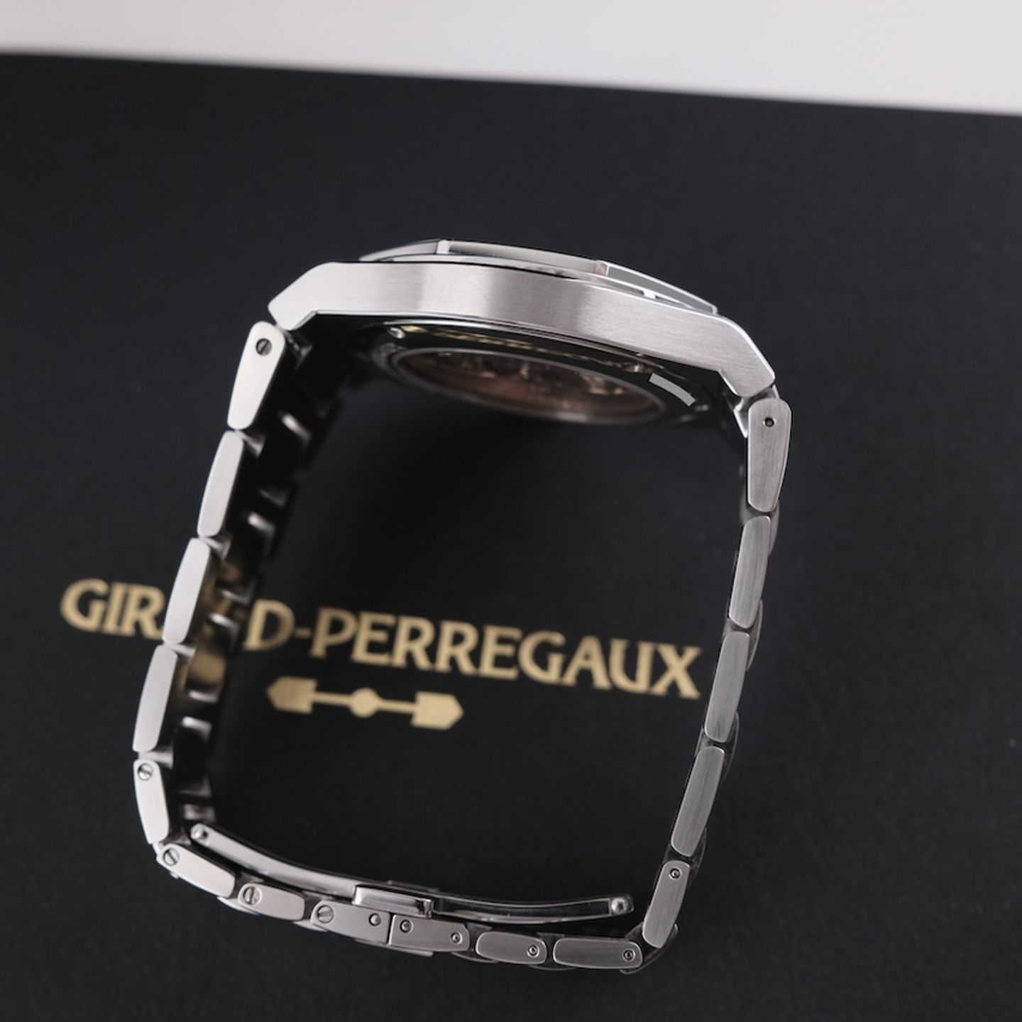 Girard-Perregaux Laureato 81005-11-3154-1CM - (7/8)