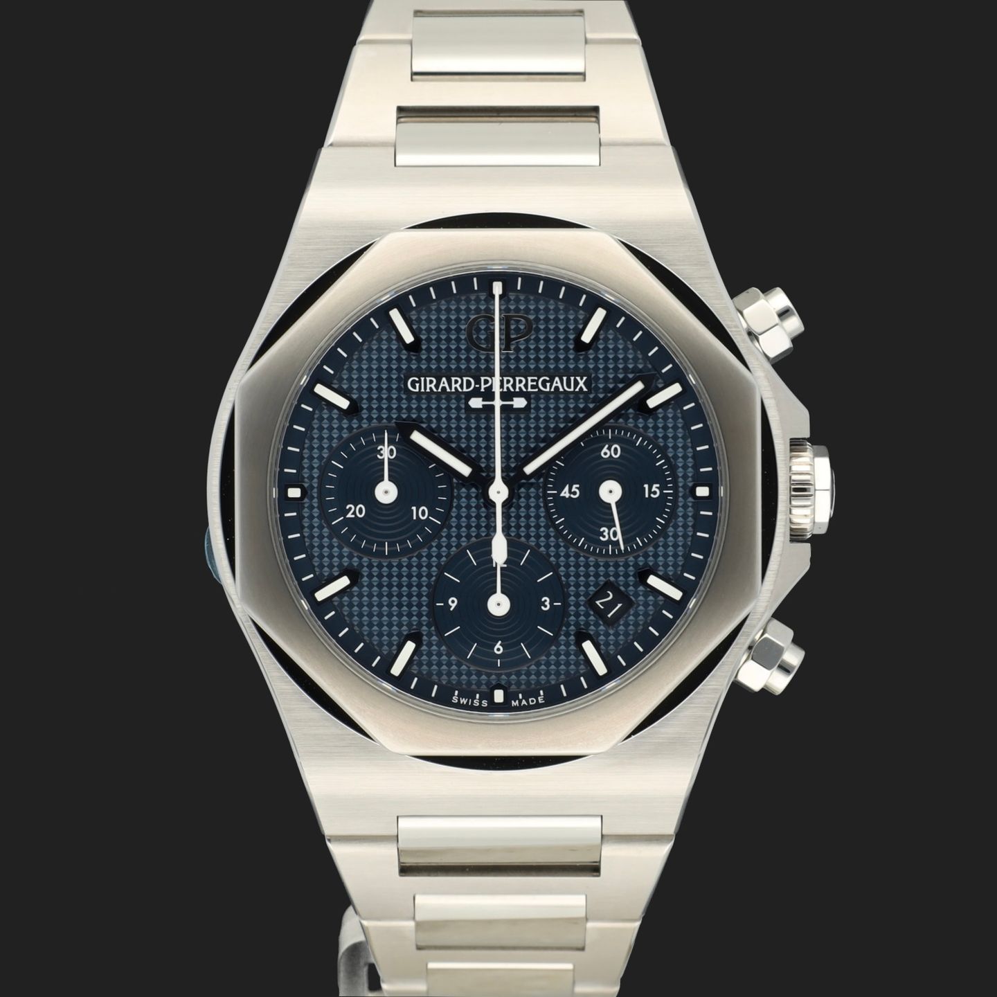 Girard-Perregaux Laureato 81020-11-431-11A (2026) - Blue dial 43 mm Steel case (2/8)