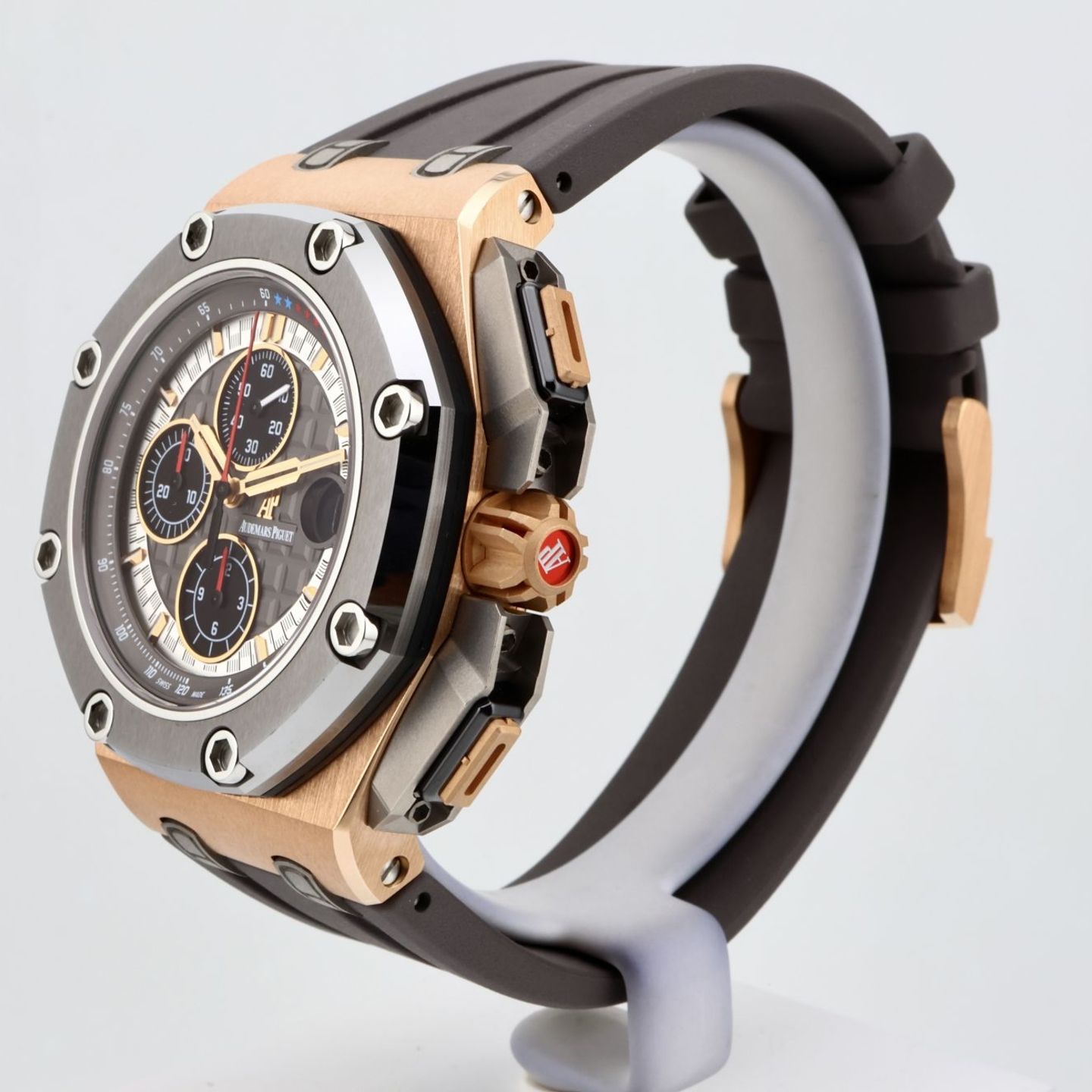 Audemars Piguet Royal Oak Offshore Chronograph 26568OM.OO.A004CA.01 - (6/18)