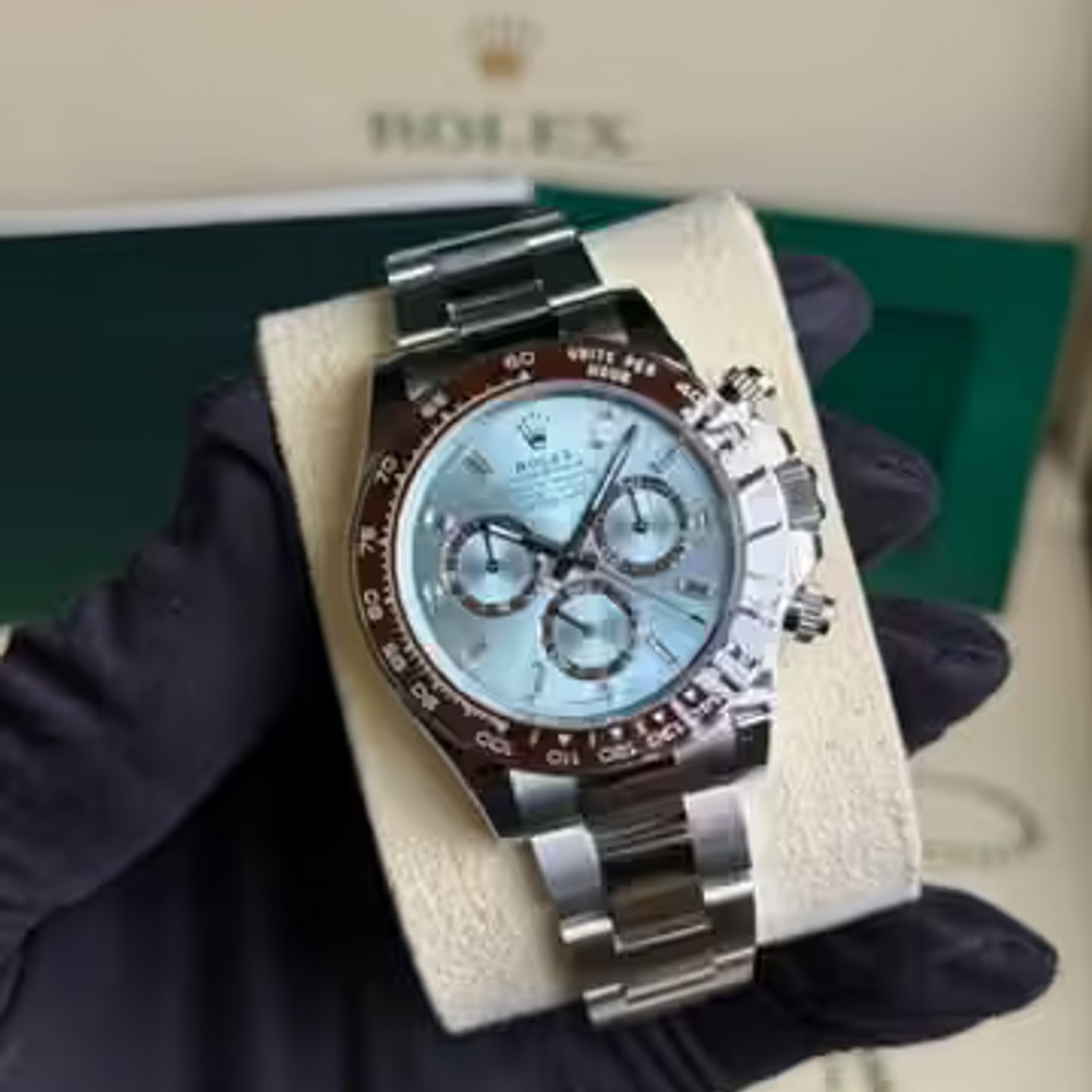 Rolex Daytona 126506 - (2/8)