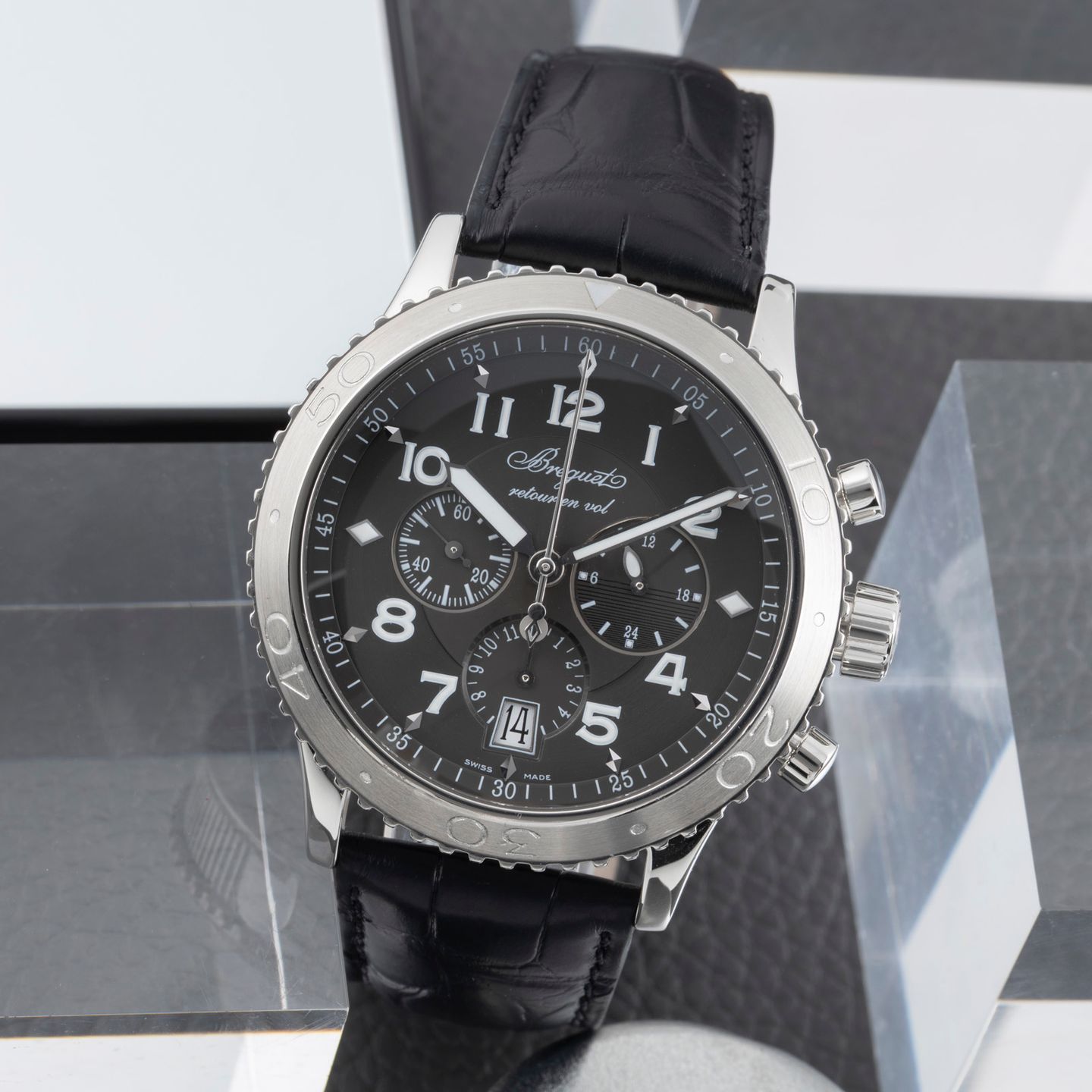Breguet Type XX - XXI - XXII 3810ST/92/9ZU (Unknown (random serial)) - Black dial 42 mm Steel case (1/8)