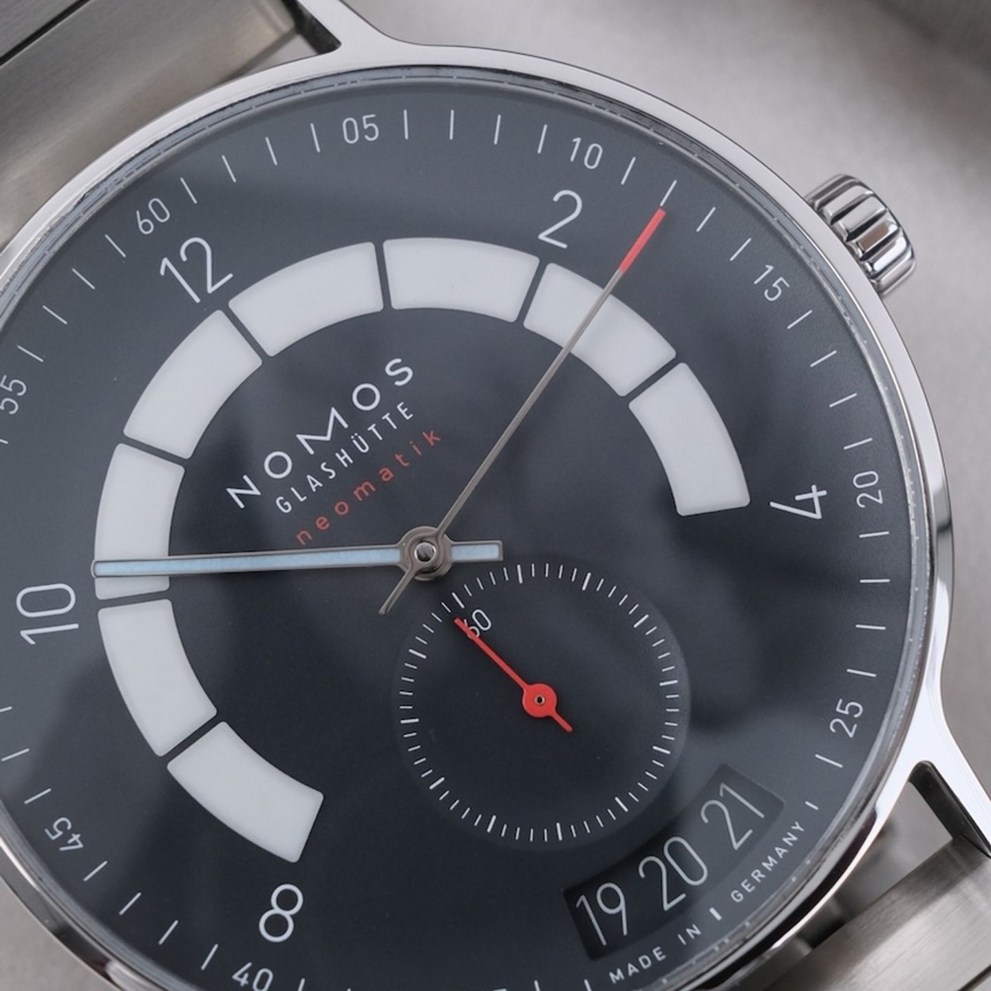 NOMOS Autobahn 1302 - (5/8)