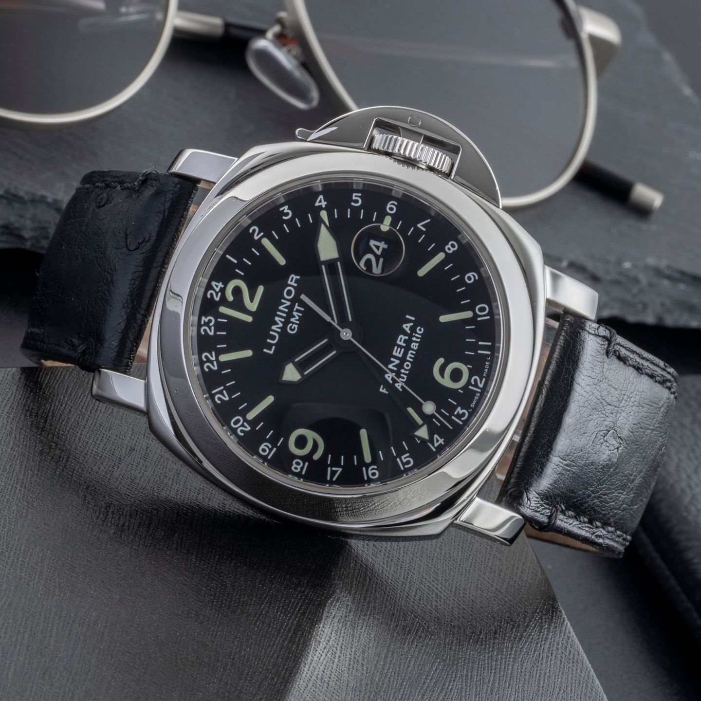 Panerai Luminor PAM00063 (Unknown (random serial)) - Black dial 44 mm Steel case (2/8)