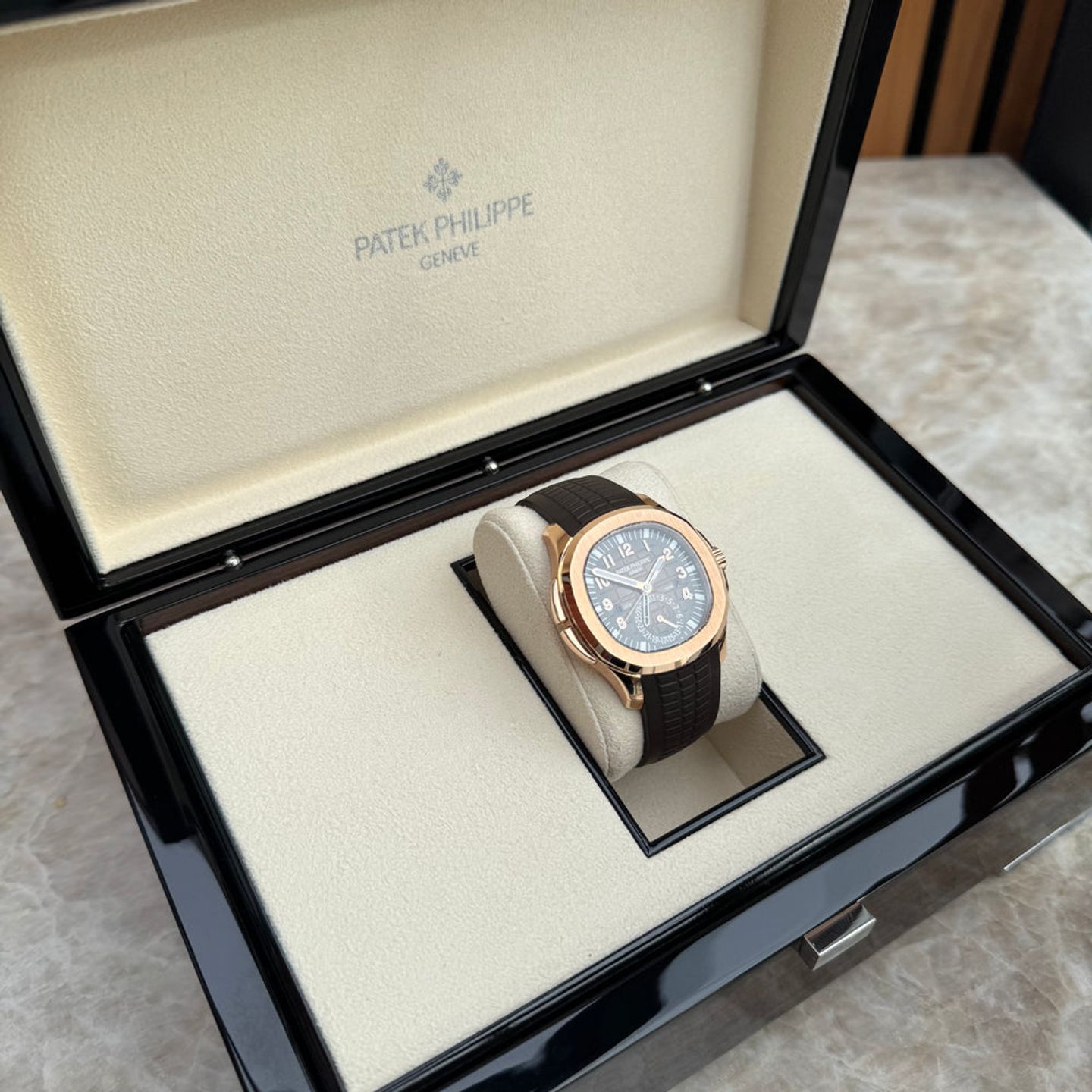 Patek Philippe Aquanaut 5164R-001 - (5/8)