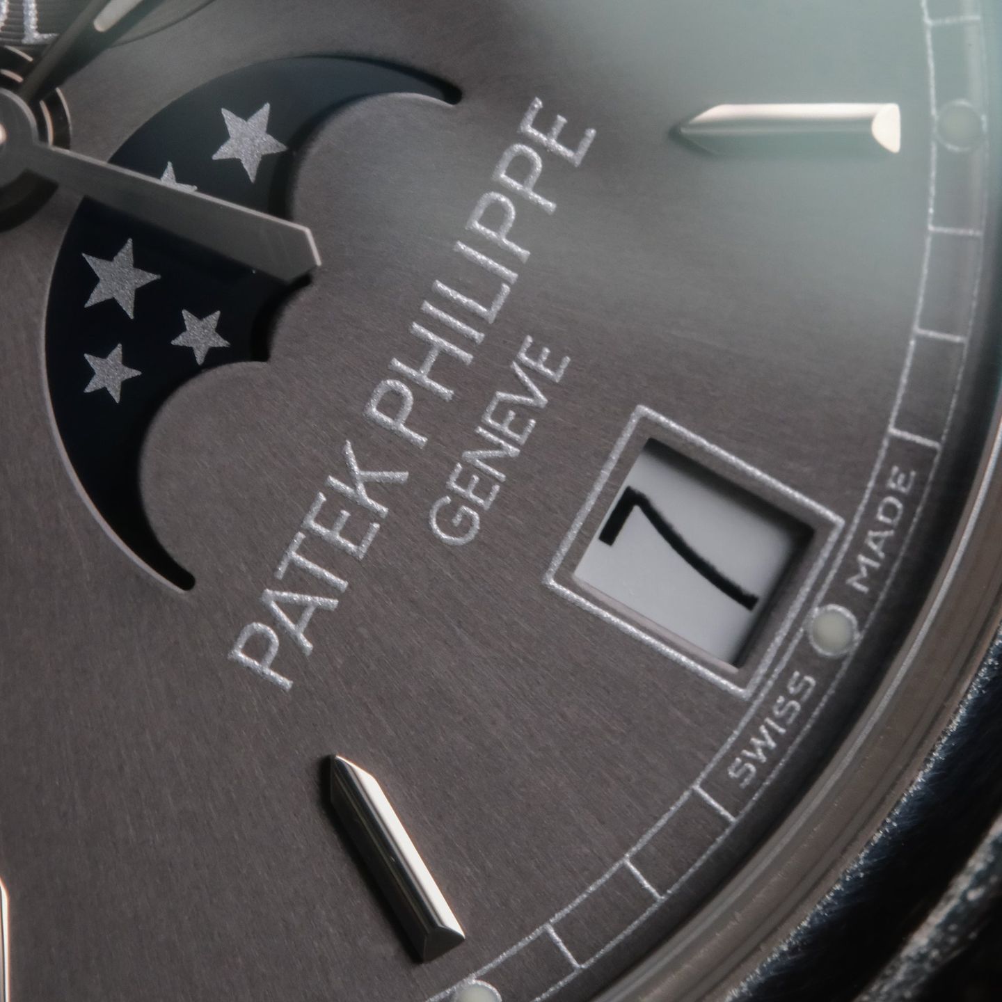 Patek Philippe Annual Calendar 5146G-010 (Onbekend (willekeurig serienummer)) - Grijs wijzerplaat 39mm Witgoud (8/8)