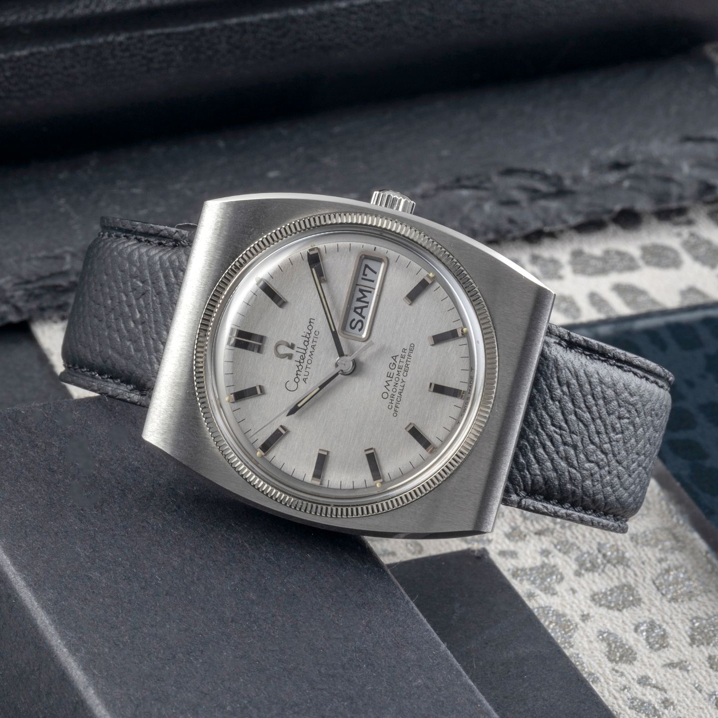 Omega Constellation Day-Date 168.041 (1970) - Zilver wijzerplaat 36mm (2/8)