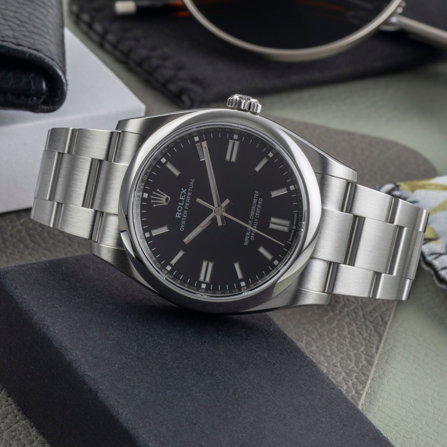 Rolex Oyster Perpetual 36 126000 - (2/8)