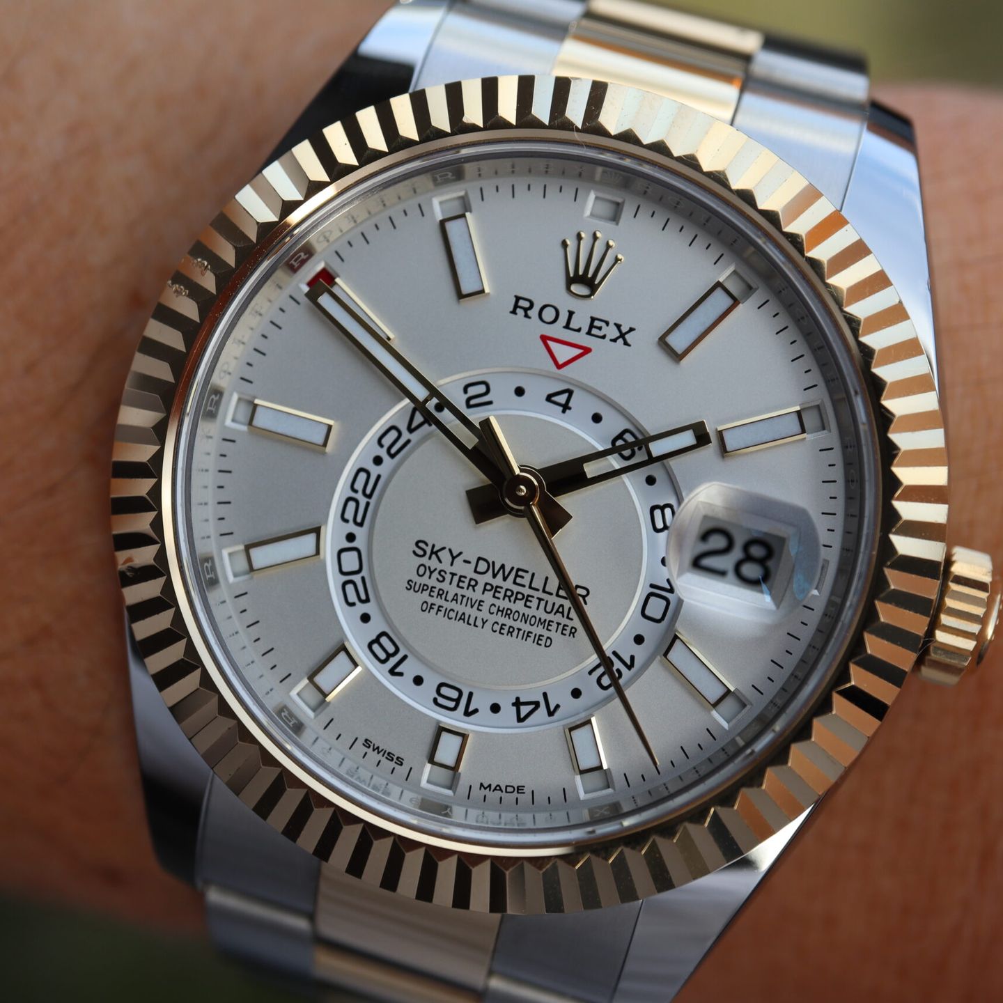 Rolex Sky-Dweller 326933 (2023) - 42mm Goud/Staal (1/8)