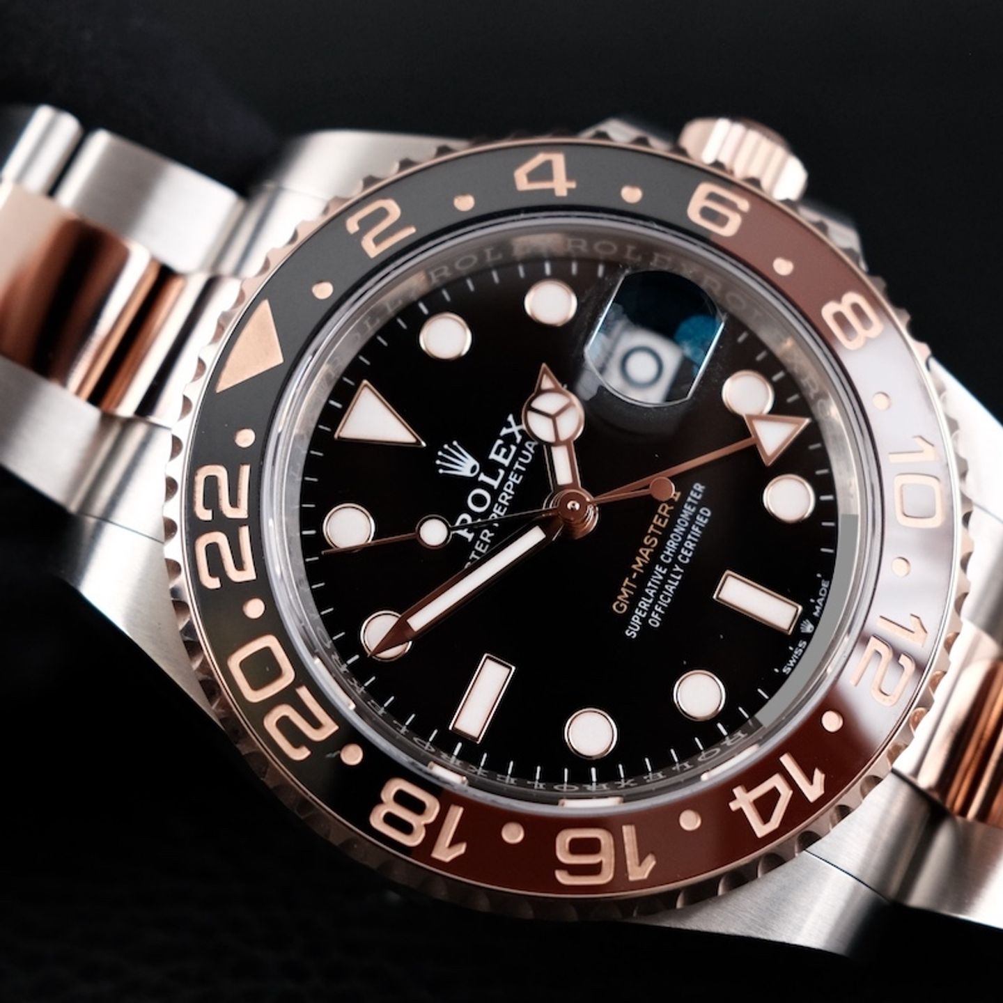 Rolex GMT-Master II 126711CHNR (2025) - Zwart wijzerplaat 40mm Goud/Staal (2/8)