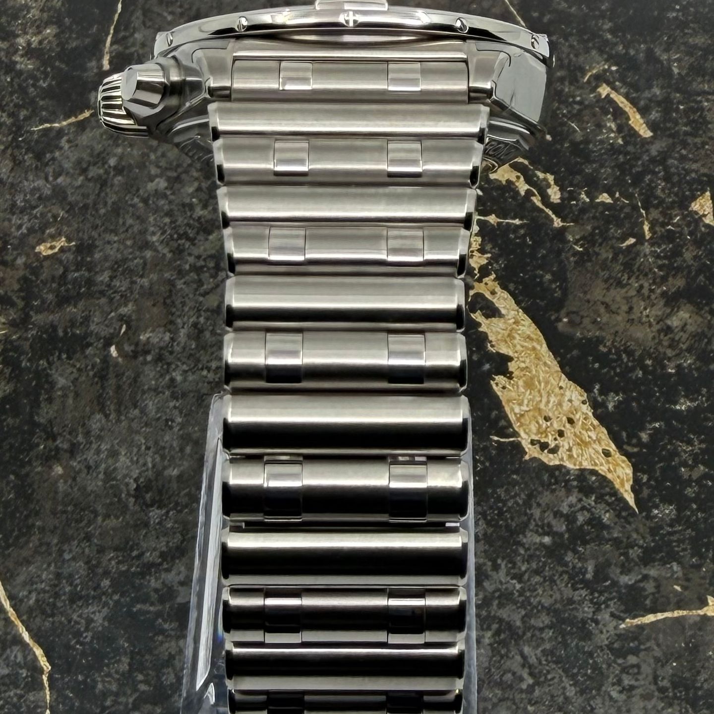 Breitling Chronomat 42 EB0134101M1E1 (2026) - Grey dial 42 mm Titanium case (7/8)