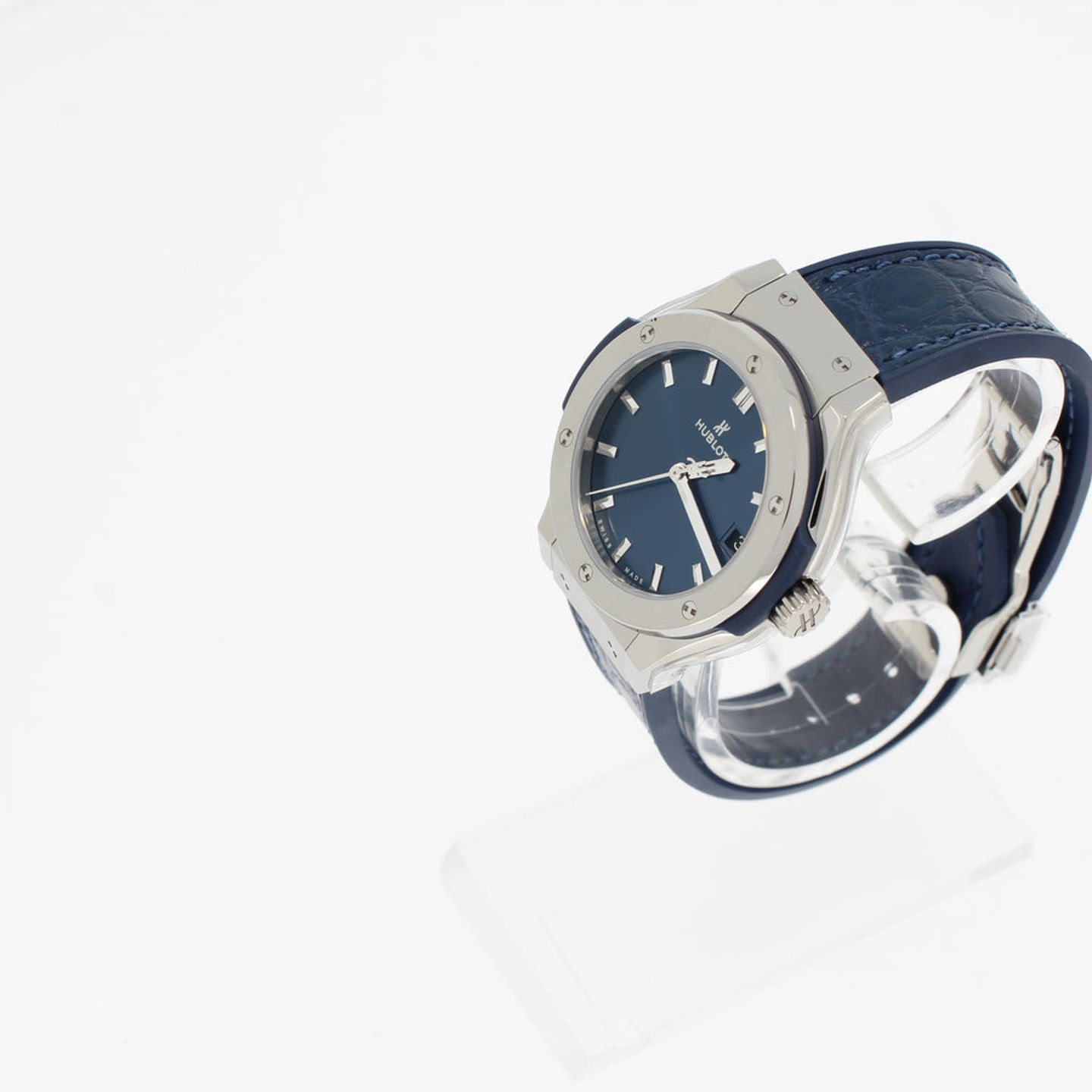 Hublot Classic Fusion Blue 581.NX.7170.LR (2025) - Blue dial 33 mm Titanium case (2/4)