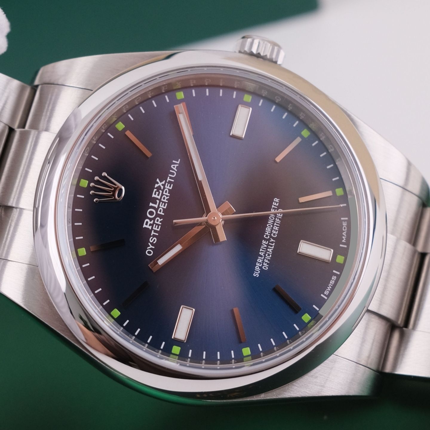 Rolex Oyster Perpetual 39 114300 (2019) - 39 mm Steel case (3/8)