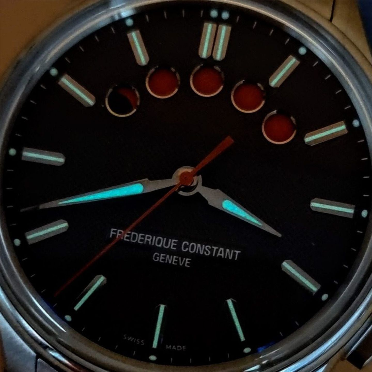 Frederique Constant Yacht Timer GMT FC-380GT4H6B (2025) - Grijs wijzerplaat 42mm Staal (5/8)