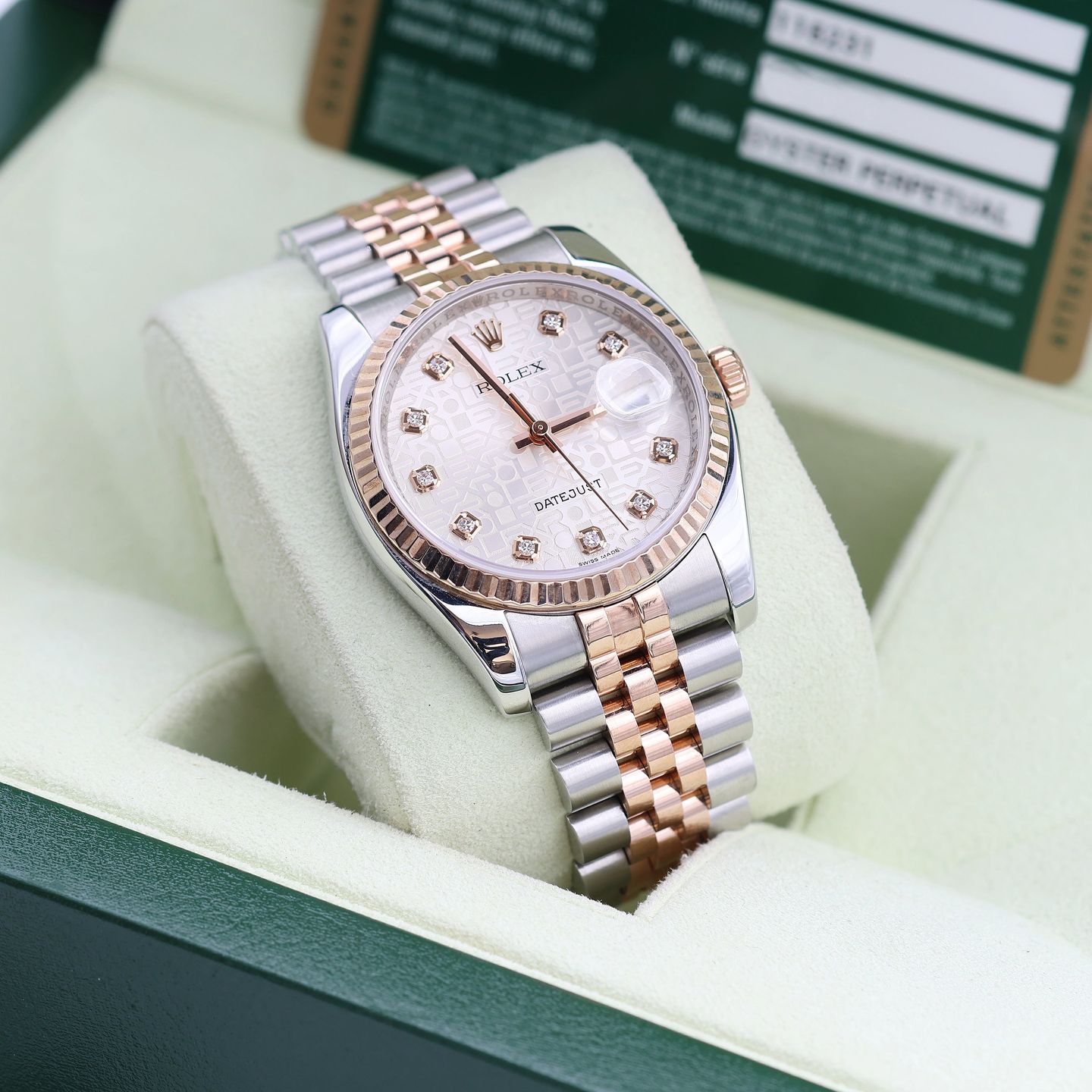 Rolex Datejust 36 116231 (Unknown (random serial)) - Silver dial 36 mm Gold/Steel case (2/8)