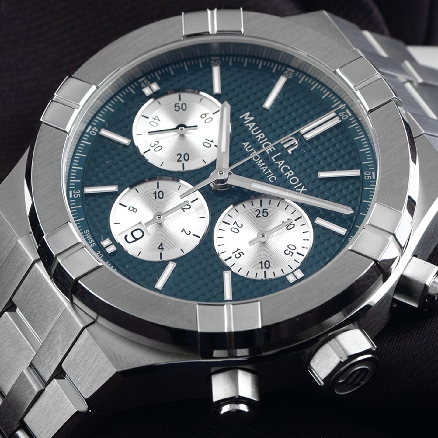 Maurice Lacroix Aikon AI6006-PVY11-170-1 (Unknown (random serial)) - Blue dial 35 mm Steel case (3/7)